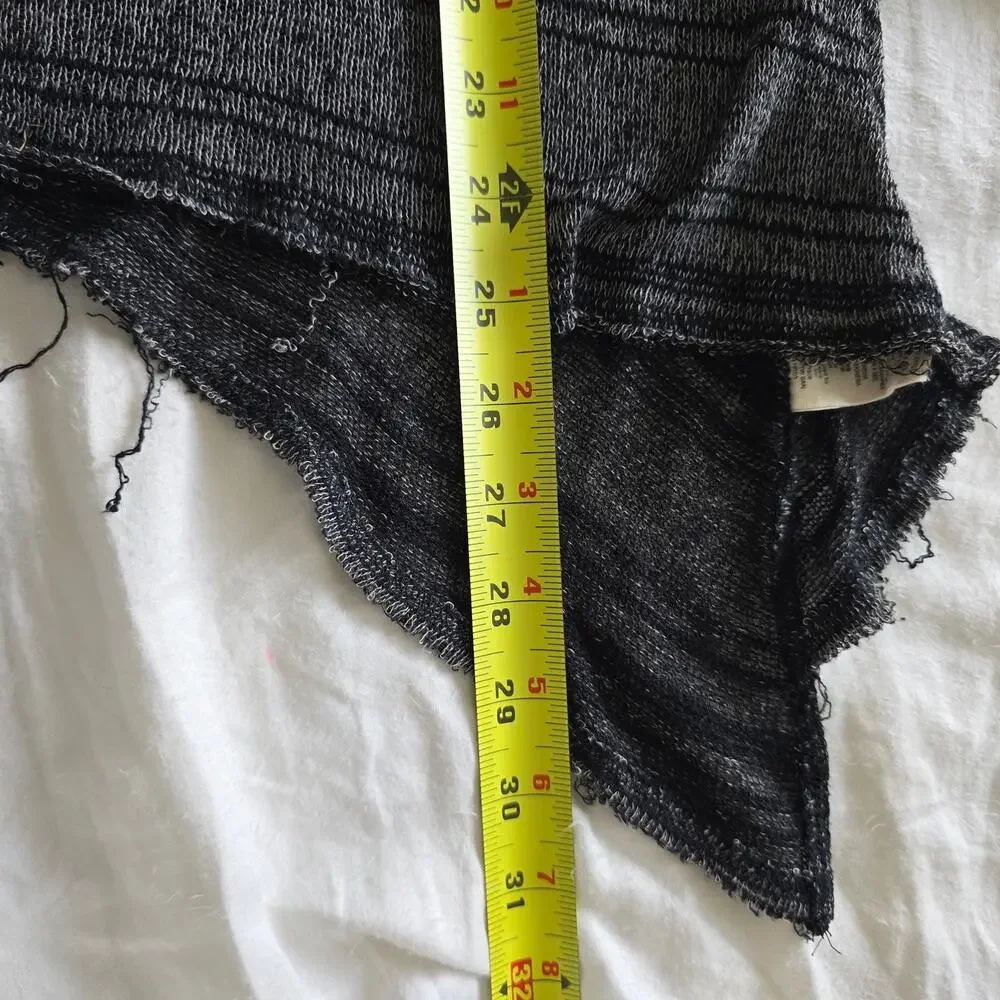 Free People Oversized Distressed Henley Neck Shirt Gray Size XS Long Sleeve Boho - Picture 9 of 9